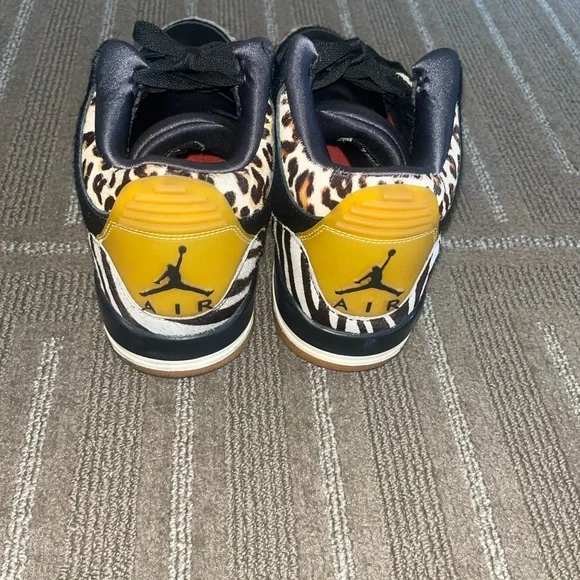 Air Jordan 3 Retro size 10.5 Animal Instinct shoes - Picture 4 of 6